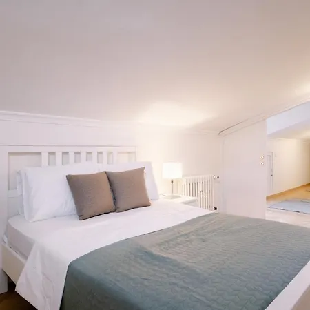 Sea View Duplex With Terrace 5 Min To Marina 伊斯坦布尔